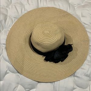 Floppy beach hat